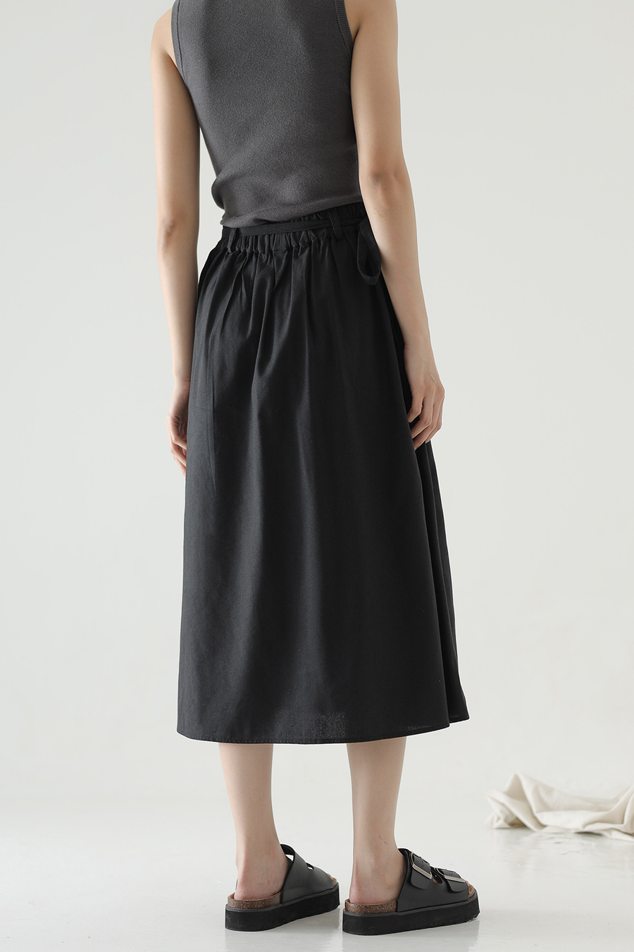 Black Maine Skirt