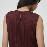 Maroon Lark