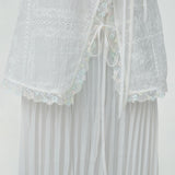 Offwhite Alcea